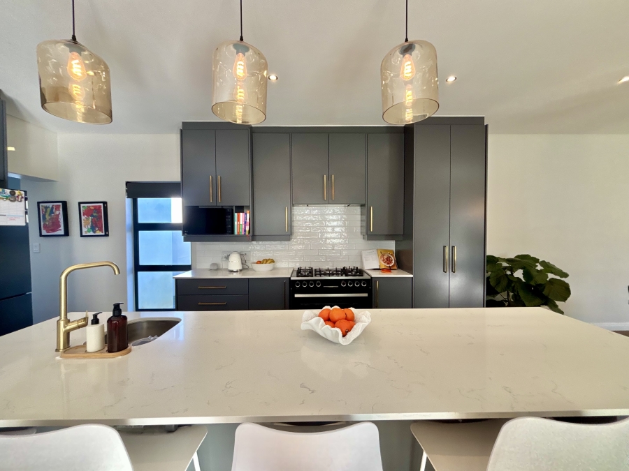 4 Bedroom Property for Sale in Sandown Western Cape